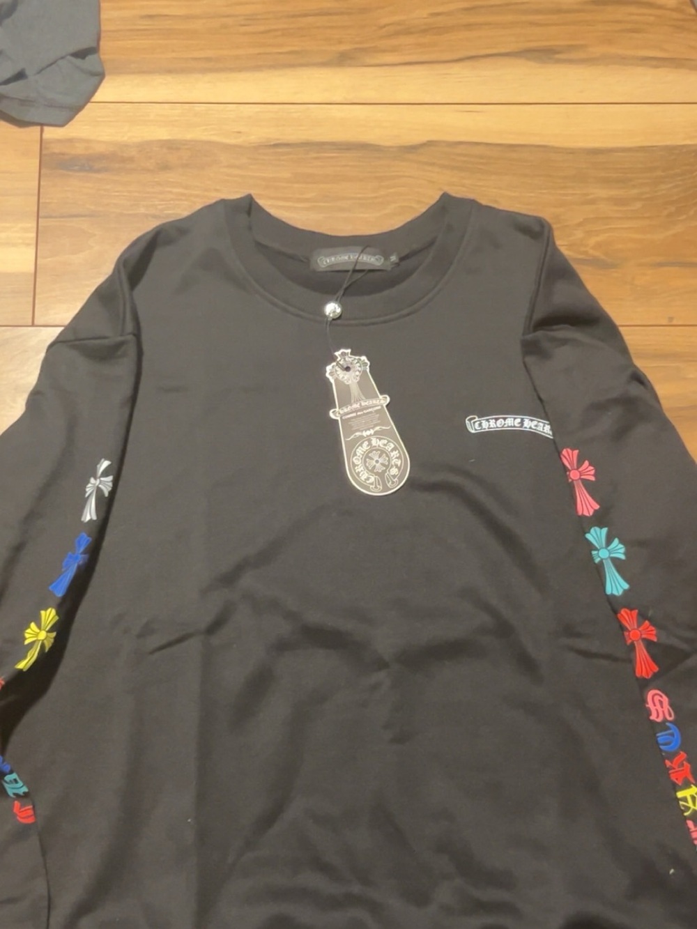 Long sleeve graphic